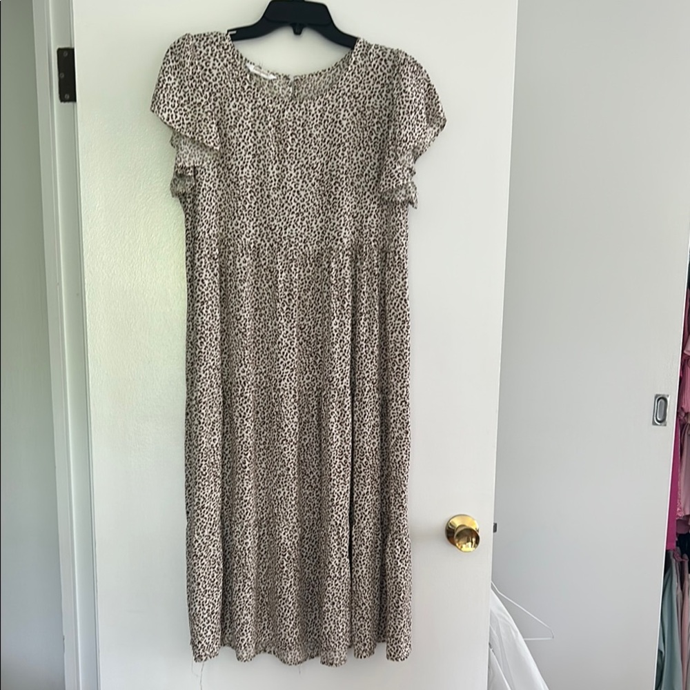 Elegant Leopard Print Dress